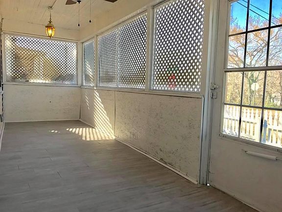 5th image of 217 Terrace Ave