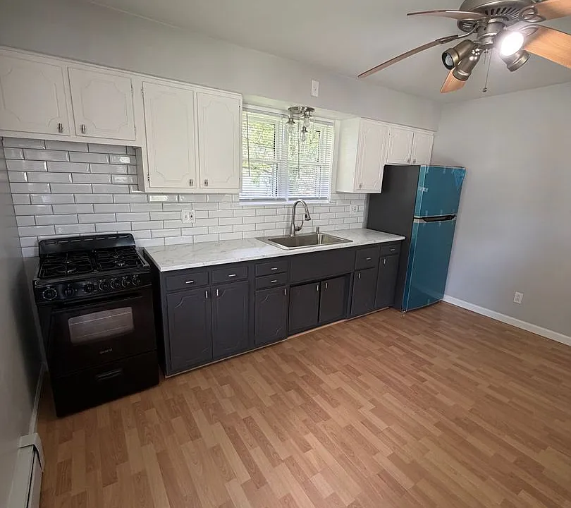 826 Sunrise Ave