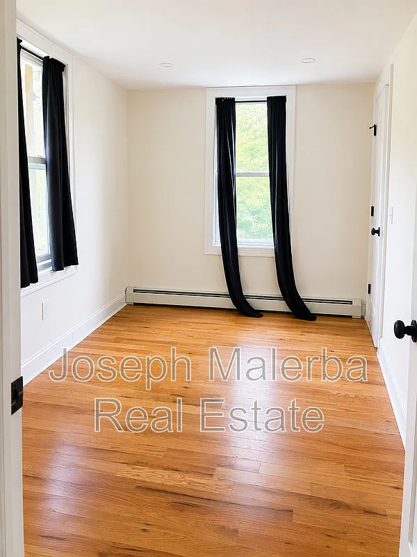 2 bed, 1.0 bath, $1,950 — Photo 2