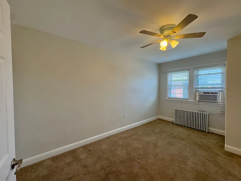 4 Warren Rd — Photo 14