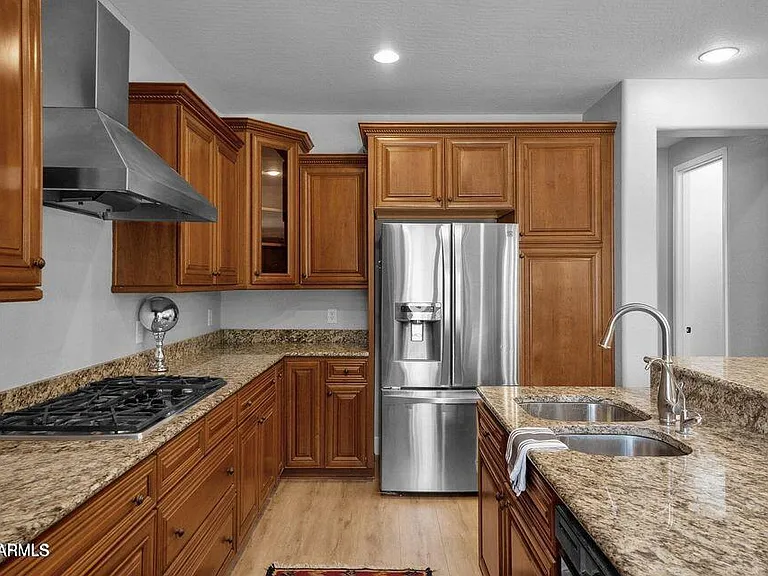 4590 E Waterman St — Photo 13