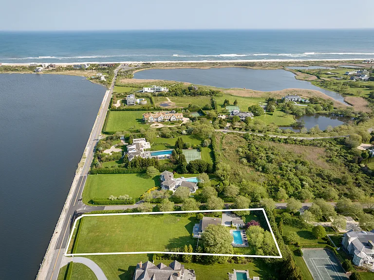 825 Flying Point Rd — Photo 3