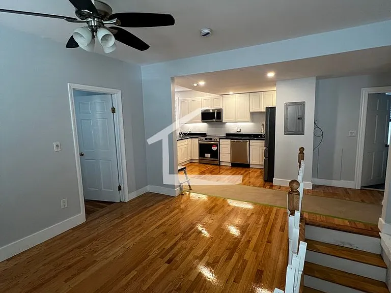 26 Farrington Ave #1A — Photo 4