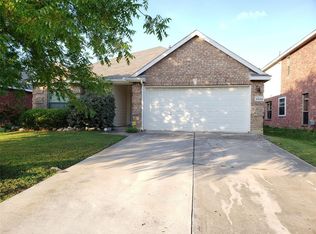 5888 Crestview Dr, Grand Prairie, TX 75052