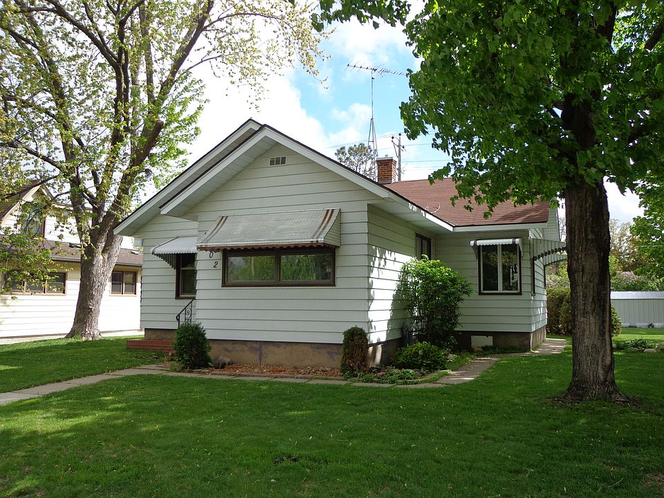 1st image of 1102 8th Ave N