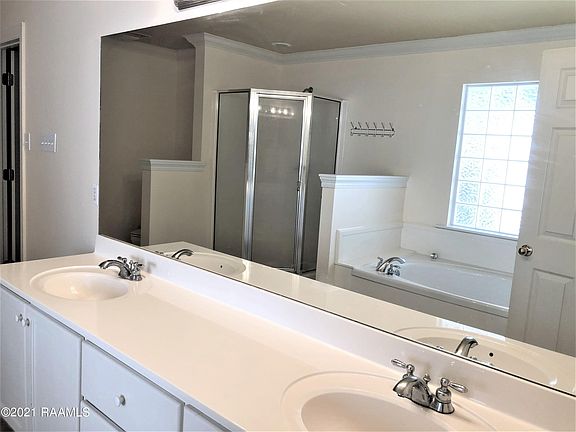 5th image of 206 Huckleberry Dr
