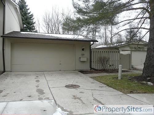 2nd image of 19684 Dell Dr #7017