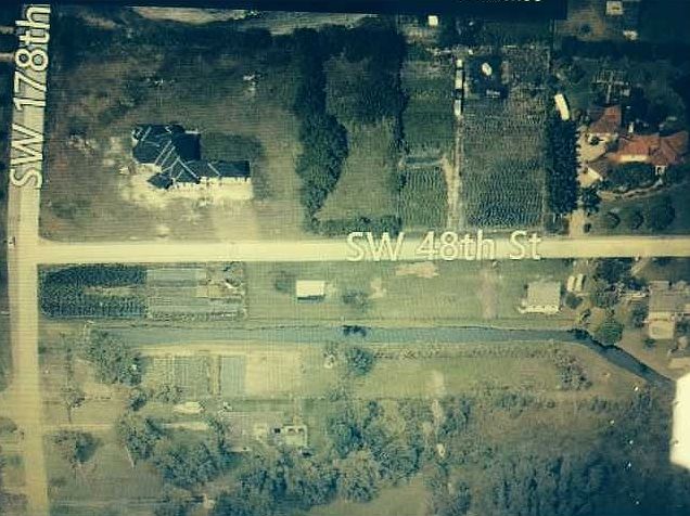 2nd image of 48 The Cmn
