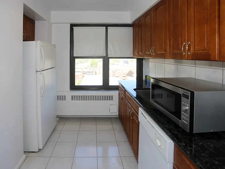 6118 N Sheridan Rd #8021 — Photo 2