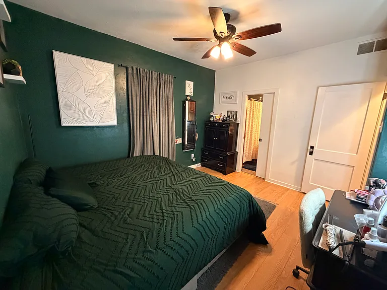 1032 N Saint Paul St — Photo 14