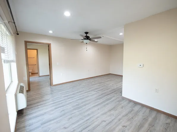 201 N Cedar St #2, Eskridge, KS 66423