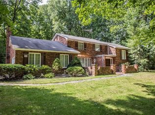 1080 Aberth Dr, Akron, OH 44320