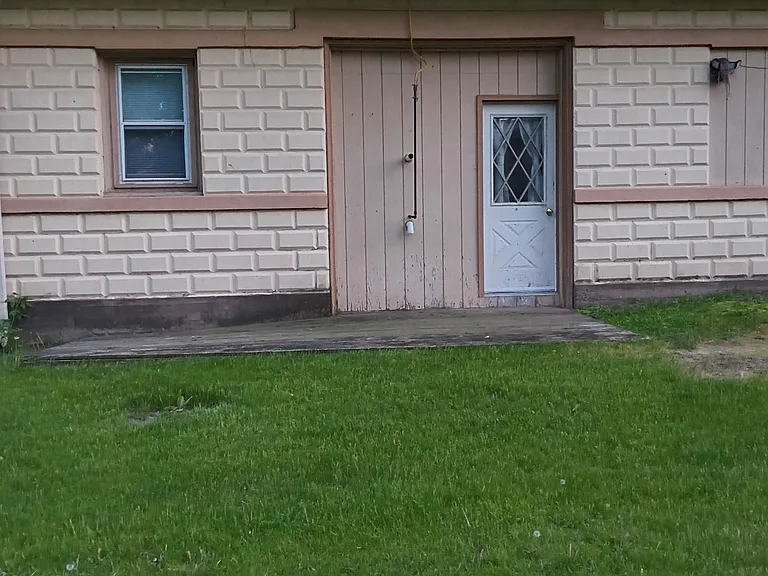 221 Clay St #5 — Photo 2