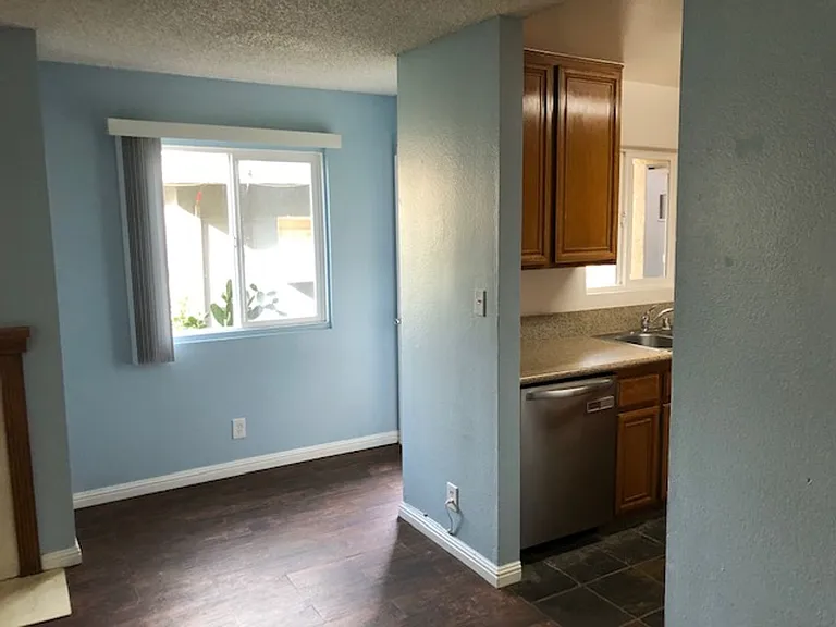 11th St Apts — Photo 6