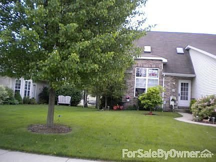 House
						:
						Front yard