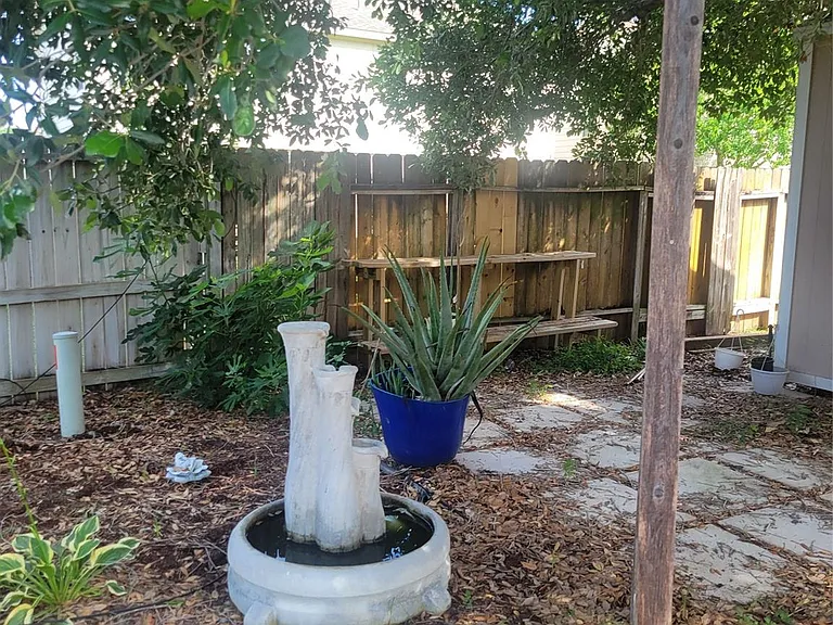 3903 Brook Garden Ln — Photo 19