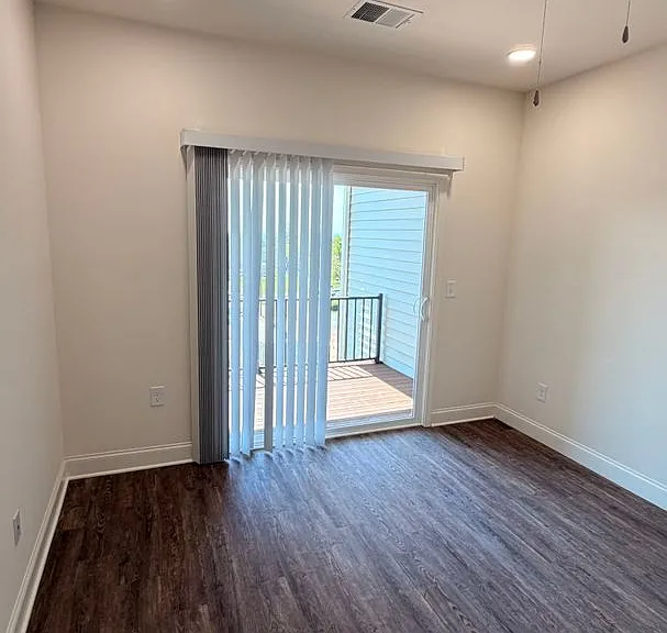 703 E Clay St — Photo 37