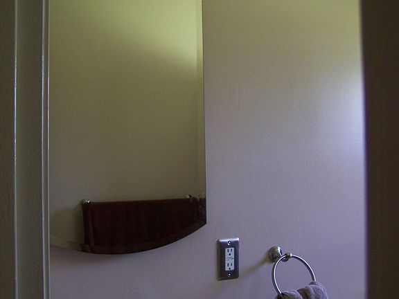 Guest bath 3