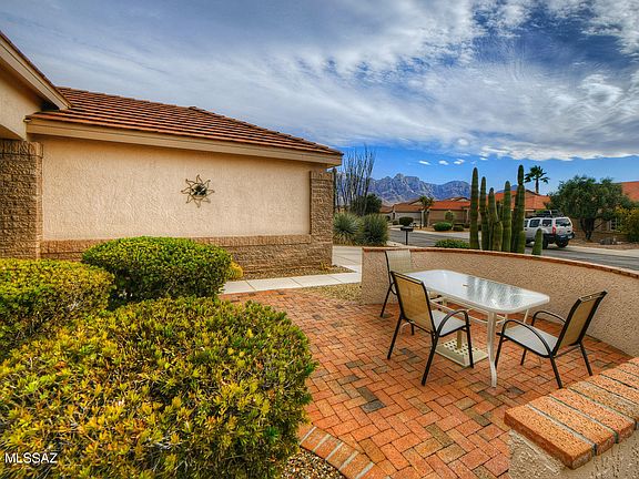 3rd image of 2247 E Montrose Canyon Dr