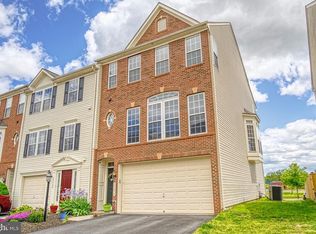 25434 Elm Ter, Aldie, VA 20105