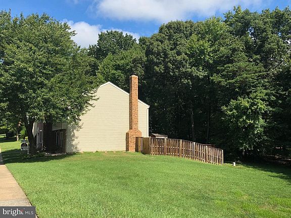 3rd image of 3937 Sunny Brook Ct