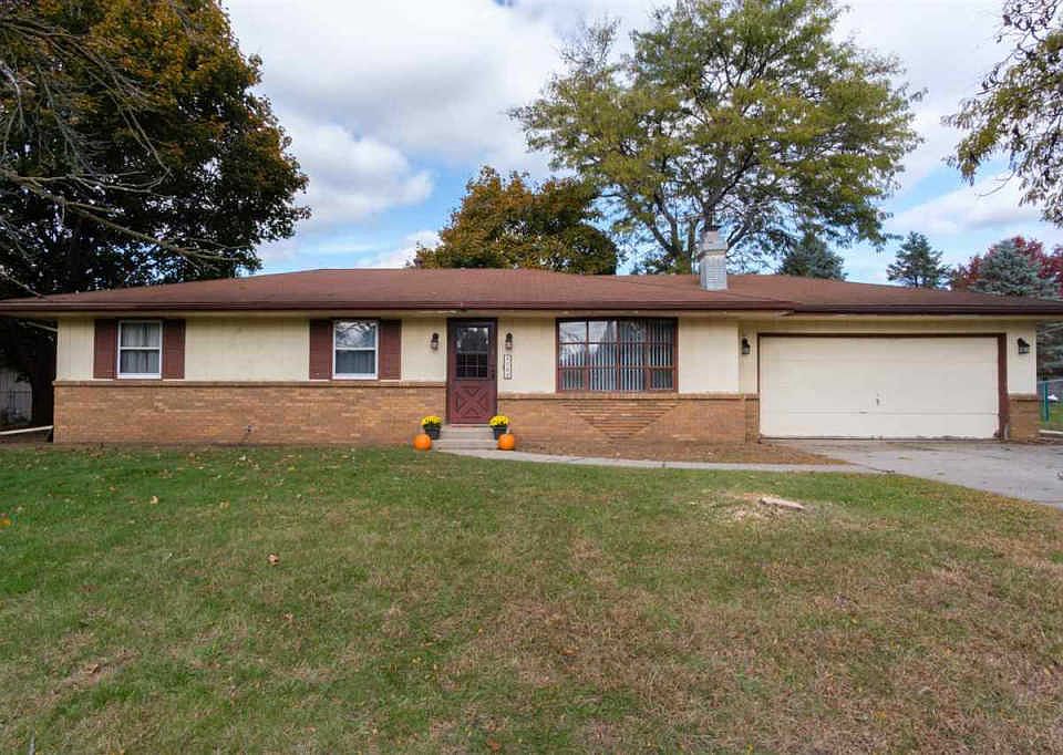 1st image of 4702 Luna Dr