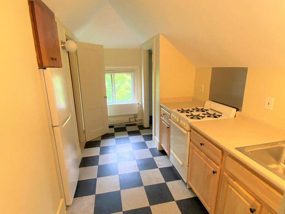 1st image of 141 Fenno St APT 6