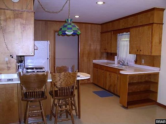 3rd image of 608 S 7th St