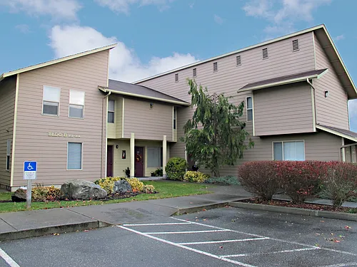 Big Rock Apartments (480 S Oak Harbor St.) Photo 1