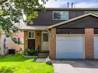 7 New Havens Way, Markham, ON L3T5G1