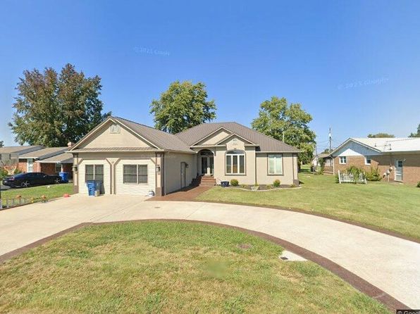 17 Kenwood Dr