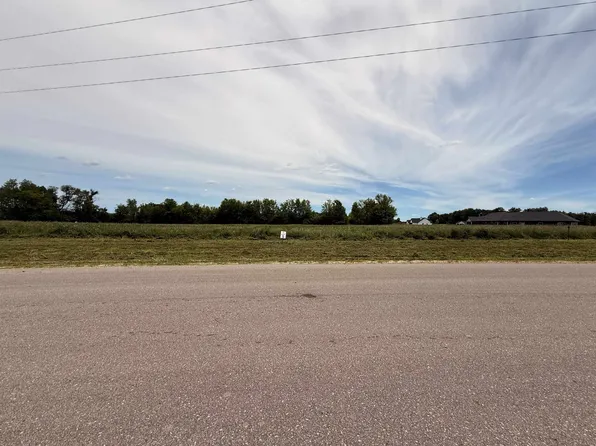 5 Diane Bay, Merrimac, WI 53561