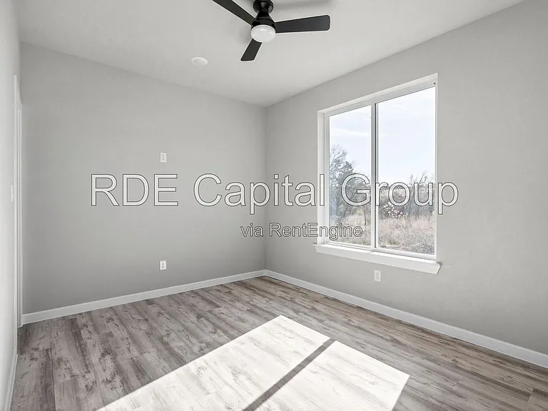 948 S Corinth Street Rd #1 — Photo 21