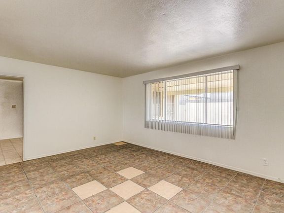 4th image of 3638 W Mariposa St