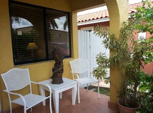 6898 W 29th Ave, Hialeah, FL 33018