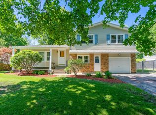 18 Dortmund Cir, Rochester, NY 14624