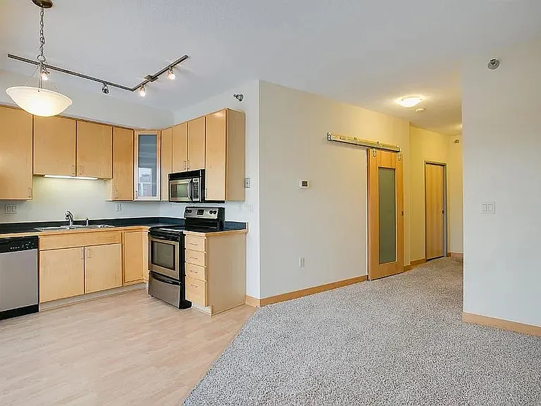 2600 University Ave SE #315 — Photo 6
