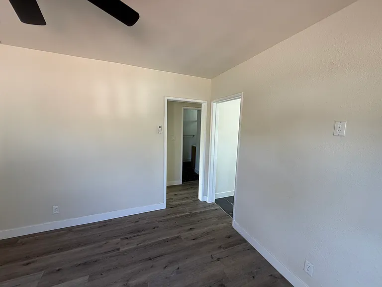 2922 Glenhurst Ave — Photo 4