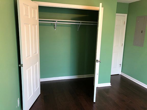 Guest 2 closet.