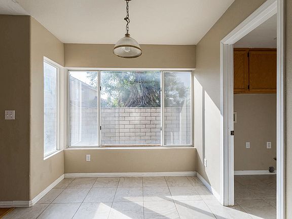 5th image of 250 Riverview Dr
