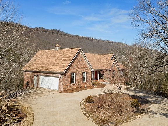 2nd image of 631 Stonebrook Dr