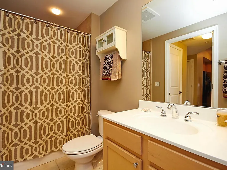 2720 S Arlington Mill Dr #706 — Photo 8