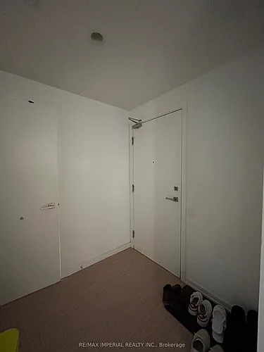 101 Peter St Photo 1