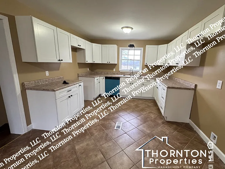 2464 Brashiers Chapel Rd — Photo 2
