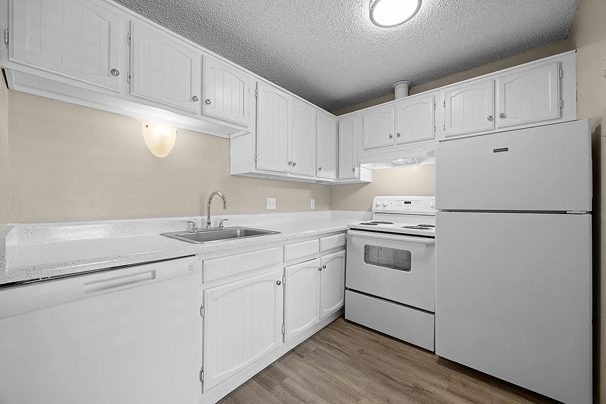 Garden Pointe — Photo 1