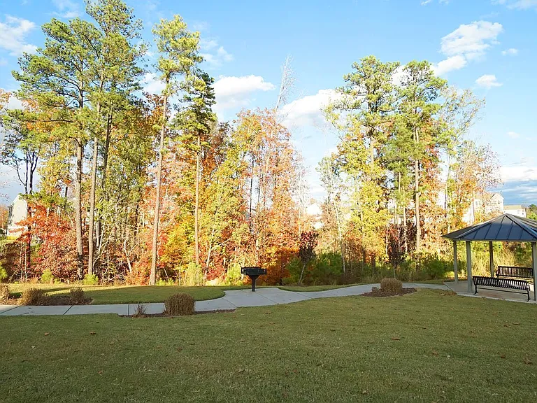 1041 Salt Glaze Ln — Photo 35
