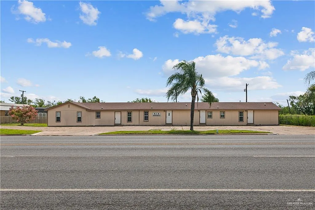 2 bed, 1.0 bath, 444 sqft, $750 — Photo 1