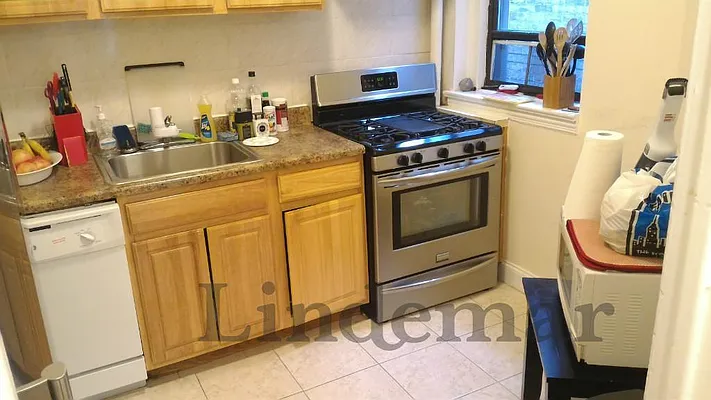 Rented by Lindemar LLC | media 7