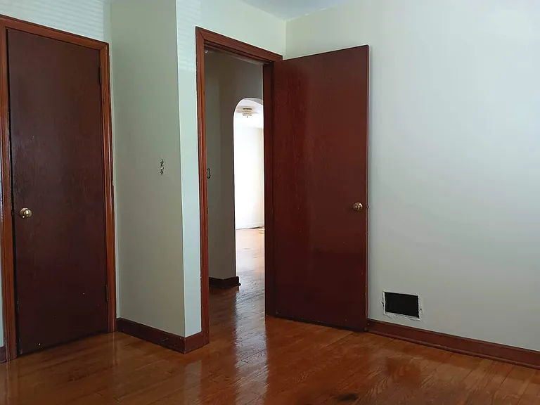 801 Duff Ave — Photo 13