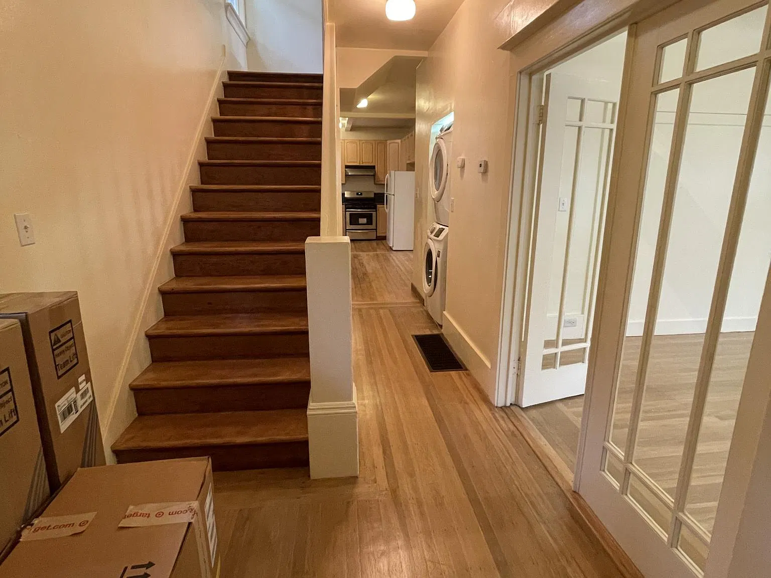 7 bed, 2800 sqft, $9,500 — Photo 3